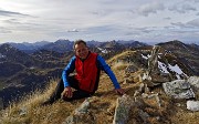 75 In vetta al Valegino (2415 m) con vista ad ovest
